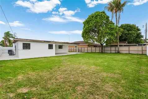 851 W 35th Street Hialeah FL 33012