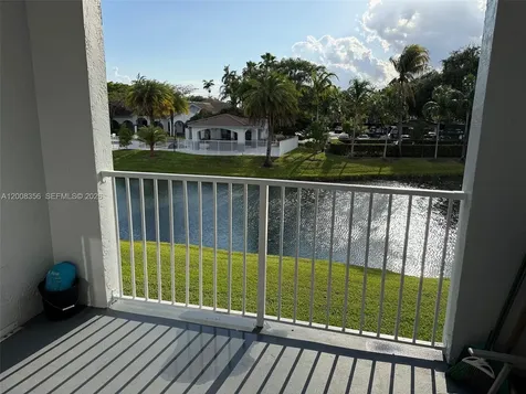 2600 S University Drive Davie FL 33328