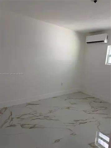 2669 W 52nd Street Hialeah FL 33016