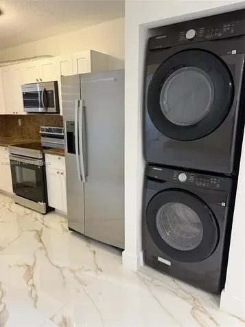 2669 W 52nd Street Hialeah FL 33016