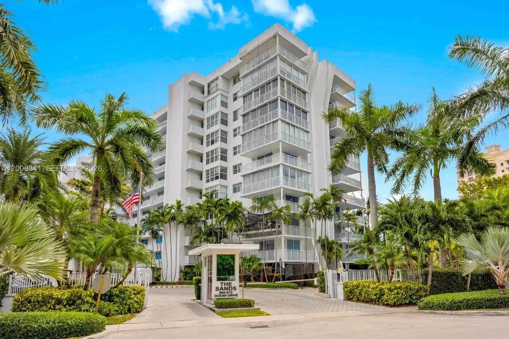607 Ocean Drive Key Biscayne FL 33149