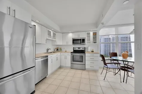 607 Ocean Drive Key Biscayne FL 33149
