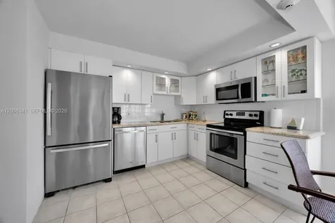 607 Ocean Drive Key Biscayne FL 33149