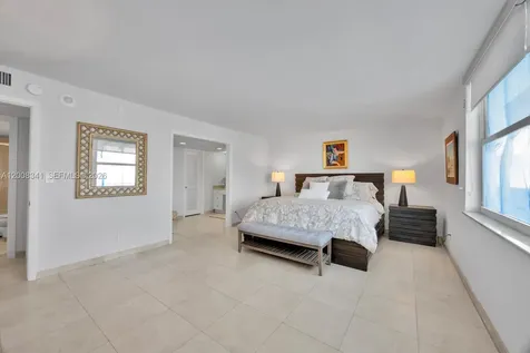 607 Ocean Drive Key Biscayne FL 33149