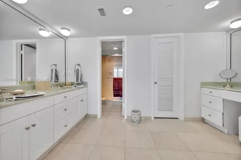 607 Ocean Drive Key Biscayne FL 33149