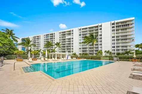 607 Ocean Drive Key Biscayne FL 33149