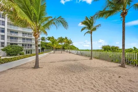 607 Ocean Drive Key Biscayne FL 33149