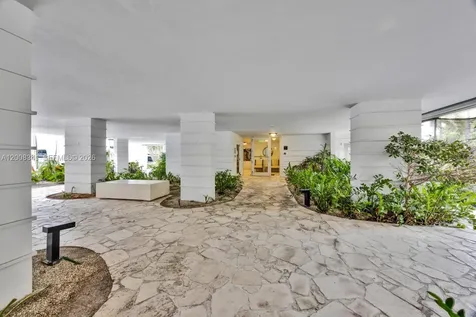 607 Ocean Drive Key Biscayne FL 33149