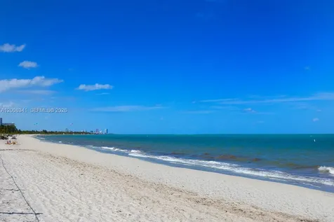 607 Ocean Drive Key Biscayne FL 33149