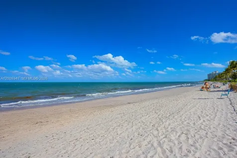 607 Ocean Drive Key Biscayne FL 33149