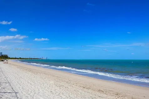607 Ocean Drive Key Biscayne FL 33149