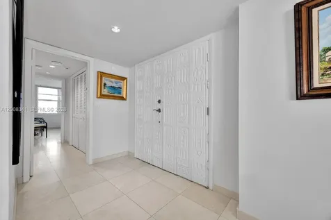 607 Ocean Drive Key Biscayne FL 33149