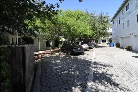 605 NE 28th Street Wilton Manors FL 33334