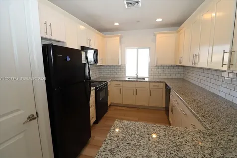 605 NE 28th Street Wilton Manors FL 33334