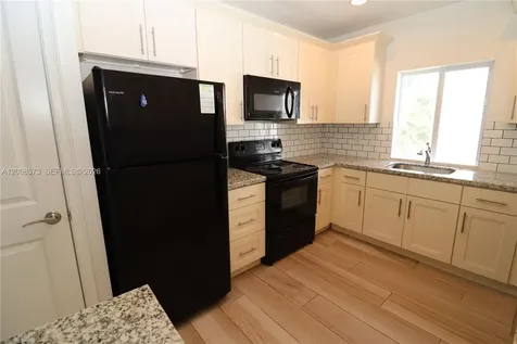 605 NE 28th Street Wilton Manors FL 33334