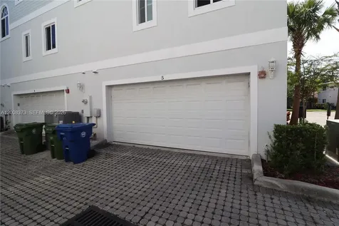 605 NE 28th Street Wilton Manors FL 33334