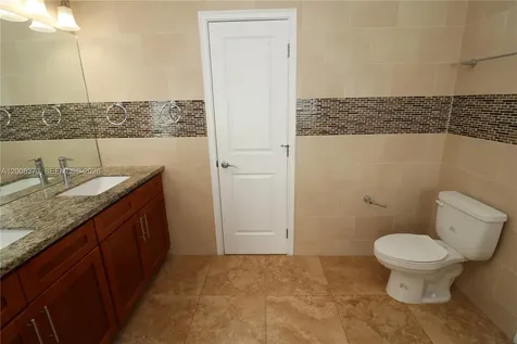 605 NE 28th Street Wilton Manors FL 33334