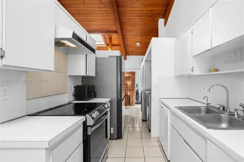 2679 S Parkview Drive Hallandale Beach FL 33009