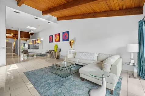 2679 S Parkview Drive Hallandale Beach FL 33009