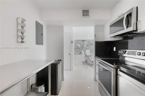 3701 N Country Club Drive Aventura FL 33180