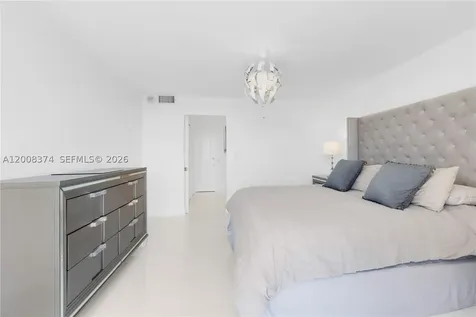 3701 N Country Club Drive Aventura FL 33180