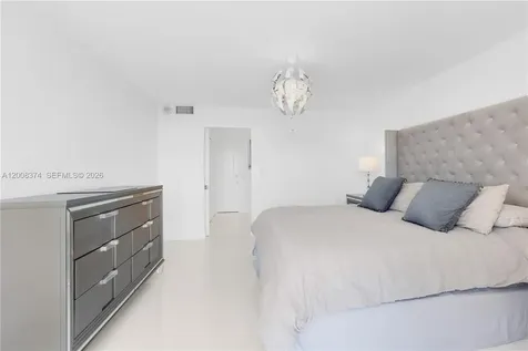3701 N Country Club Drive Aventura FL 33180