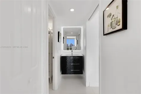 3701 N Country Club Drive Aventura FL 33180