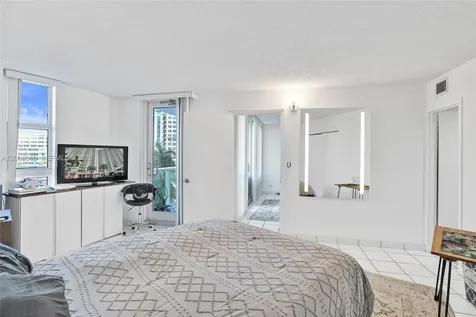 100 Bayview Drive Sunny Isles Beach FL 33160