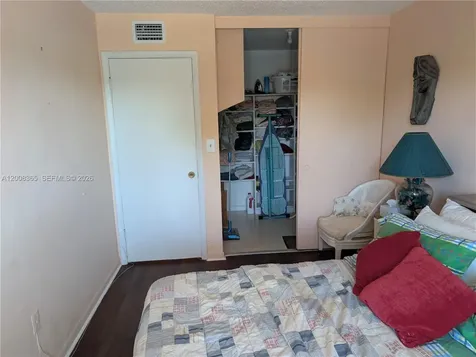 15610 NE 6th Avenue Miami FL 33162