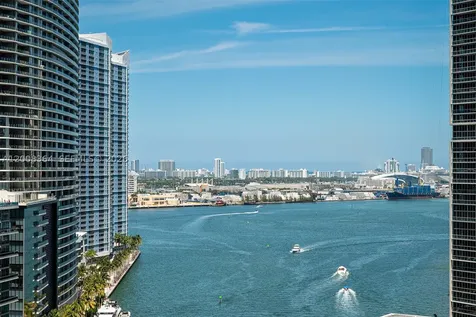 77 SE 5 Miami FL 33131-2507