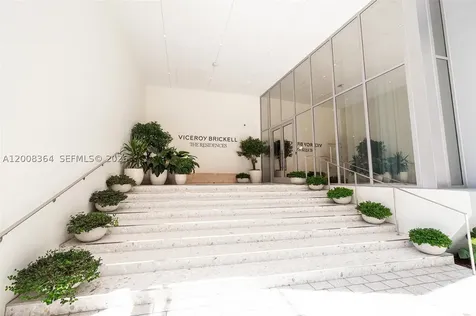 77 SE 5 Miami FL 33131-2507