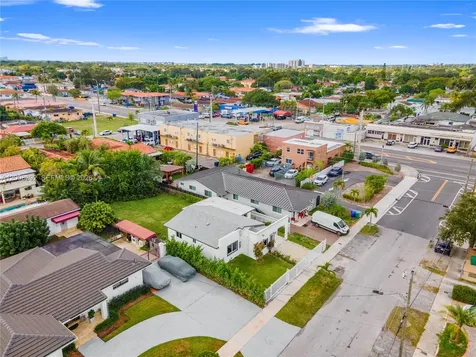 5658 SW 1st Street Miami FL 33134