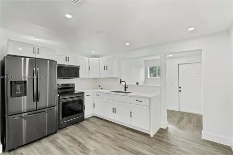 5658 SW 1st Street Miami FL 33134
