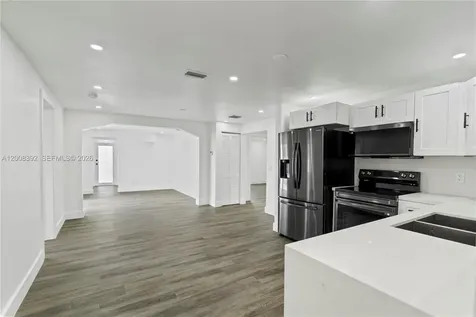 5658 SW 1st Street Miami FL 33134