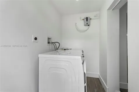 5658 SW 1st Street Miami FL 33134
