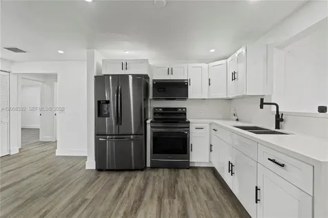5658 SW 1st Street Miami FL 33134