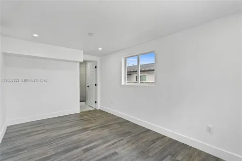 5658 SW 1st Street Miami FL 33134