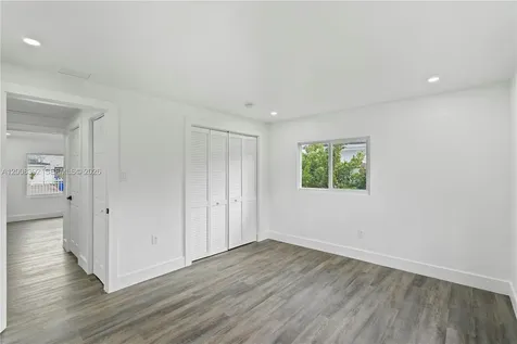 5658 SW 1st Street Miami FL 33134