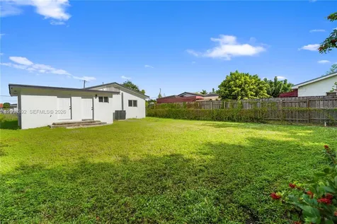 5658 SW 1st Street Miami FL 33134