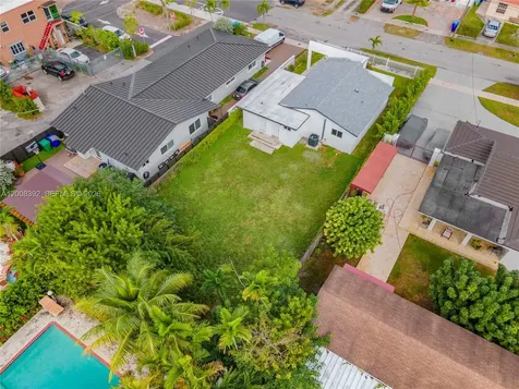 5658 SW 1st Street Miami FL 33134