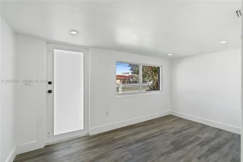 5658 SW 1st Street Miami FL 33134