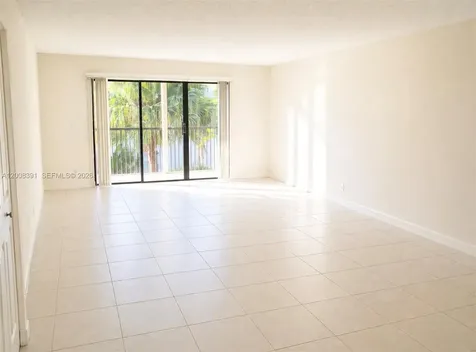 405 Lakeview Drive Weston FL 33326