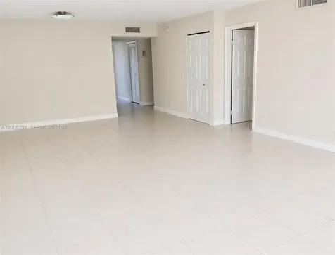 405 Lakeview Drive Weston FL 33326
