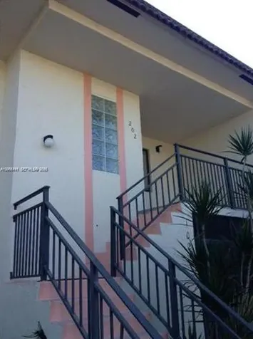 405 Lakeview Drive Weston FL 33326