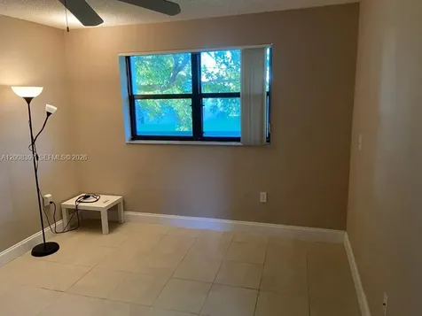 9943 Nob Hill Place Sunrise FL 33351