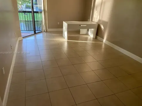 9943 Nob Hill Place Sunrise FL 33351
