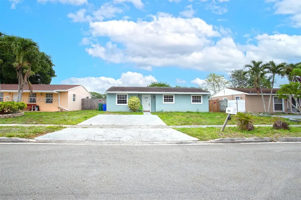 7471 SW 1st Street Margate FL 33068