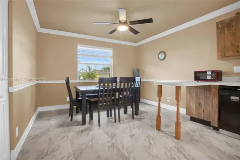 7471 SW 1st Street Margate FL 33068