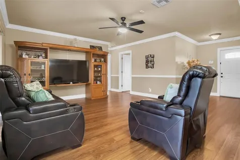 7471 SW 1st Street Margate FL 33068