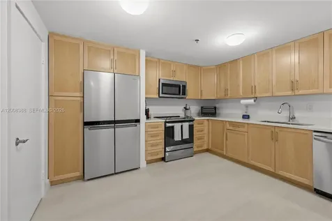 201 S Crandon Boulevard Key Biscayne FL 33149